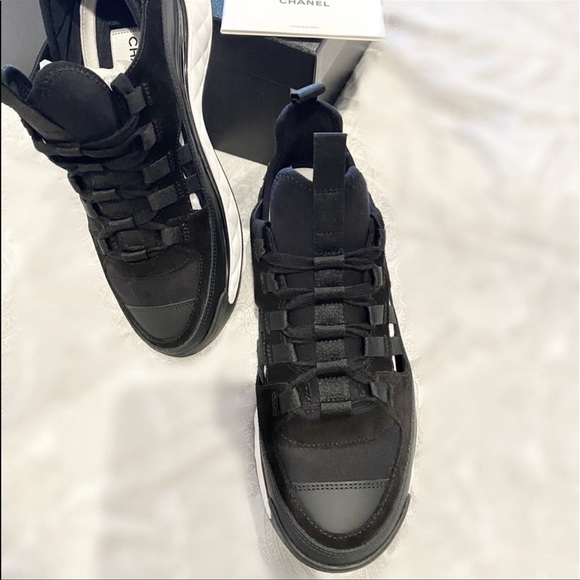 Chanel Sneakers Size (38) $1, 100 - Picture 2 of 2